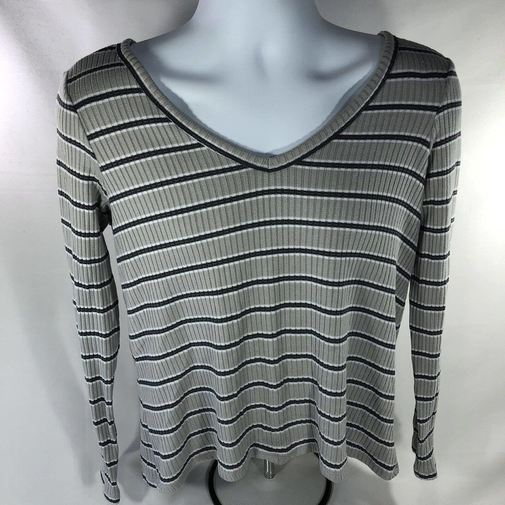 AMERICAN EAGLE SWEATER SHIRT LONG SLEEVE STRIPED WOMENS MEDIUM GRAY V NECK